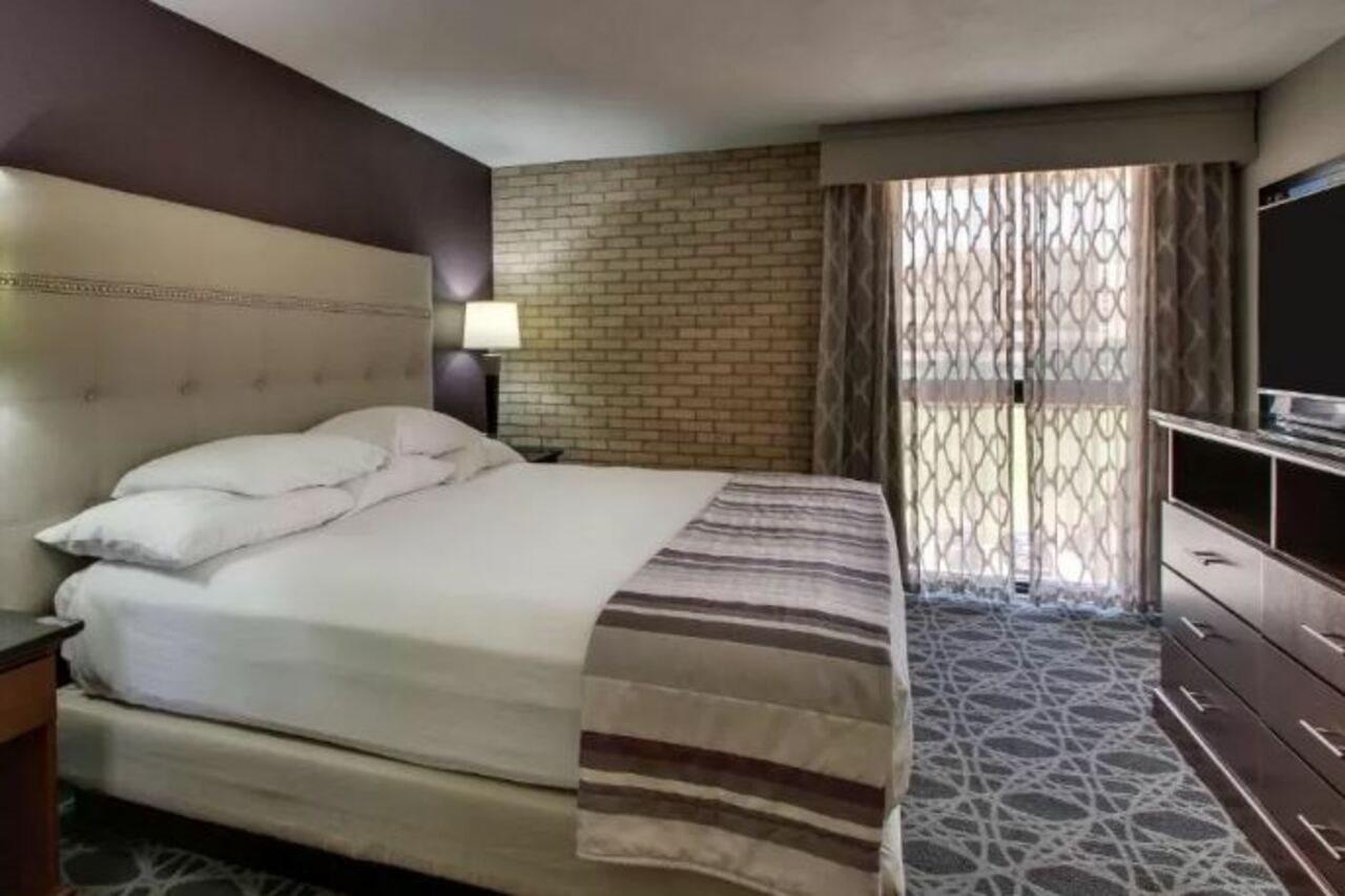 Drury Plaza Hotel San Antonio Airport المظهر الخارجي الصورة