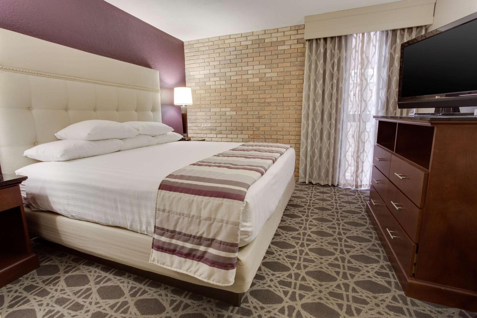 Drury Plaza Hotel San Antonio Airport المظهر الخارجي الصورة