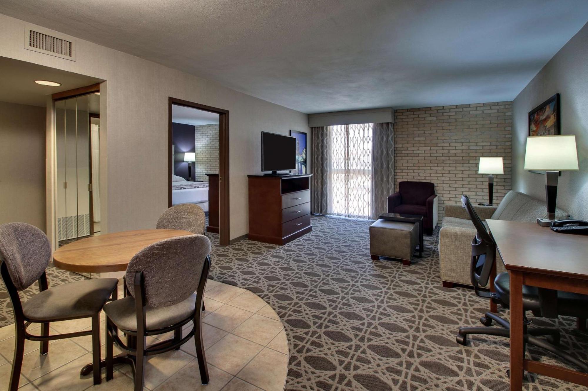 Drury Plaza Hotel San Antonio Airport المظهر الخارجي الصورة