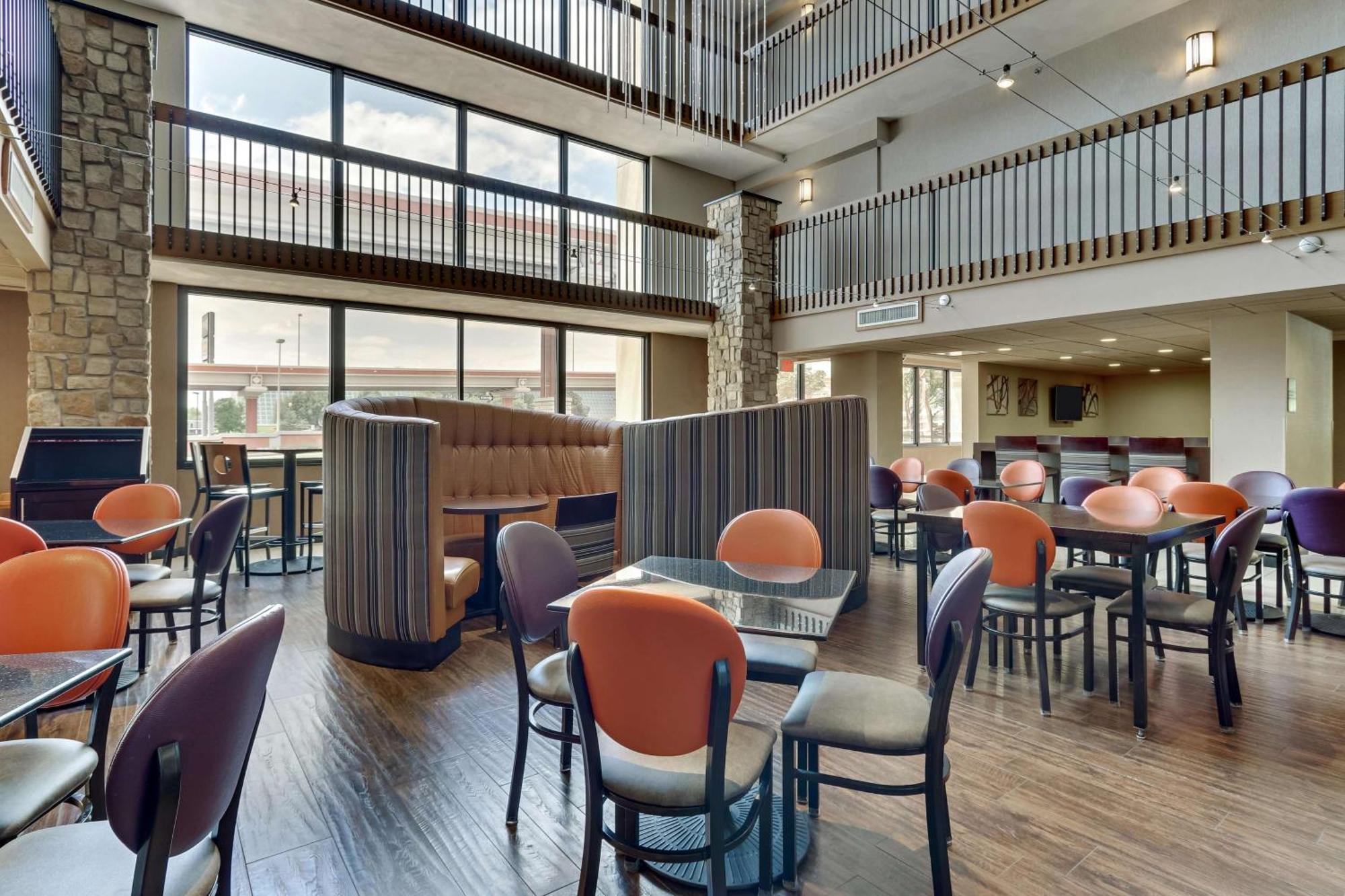 Drury Plaza Hotel San Antonio Airport المظهر الخارجي الصورة