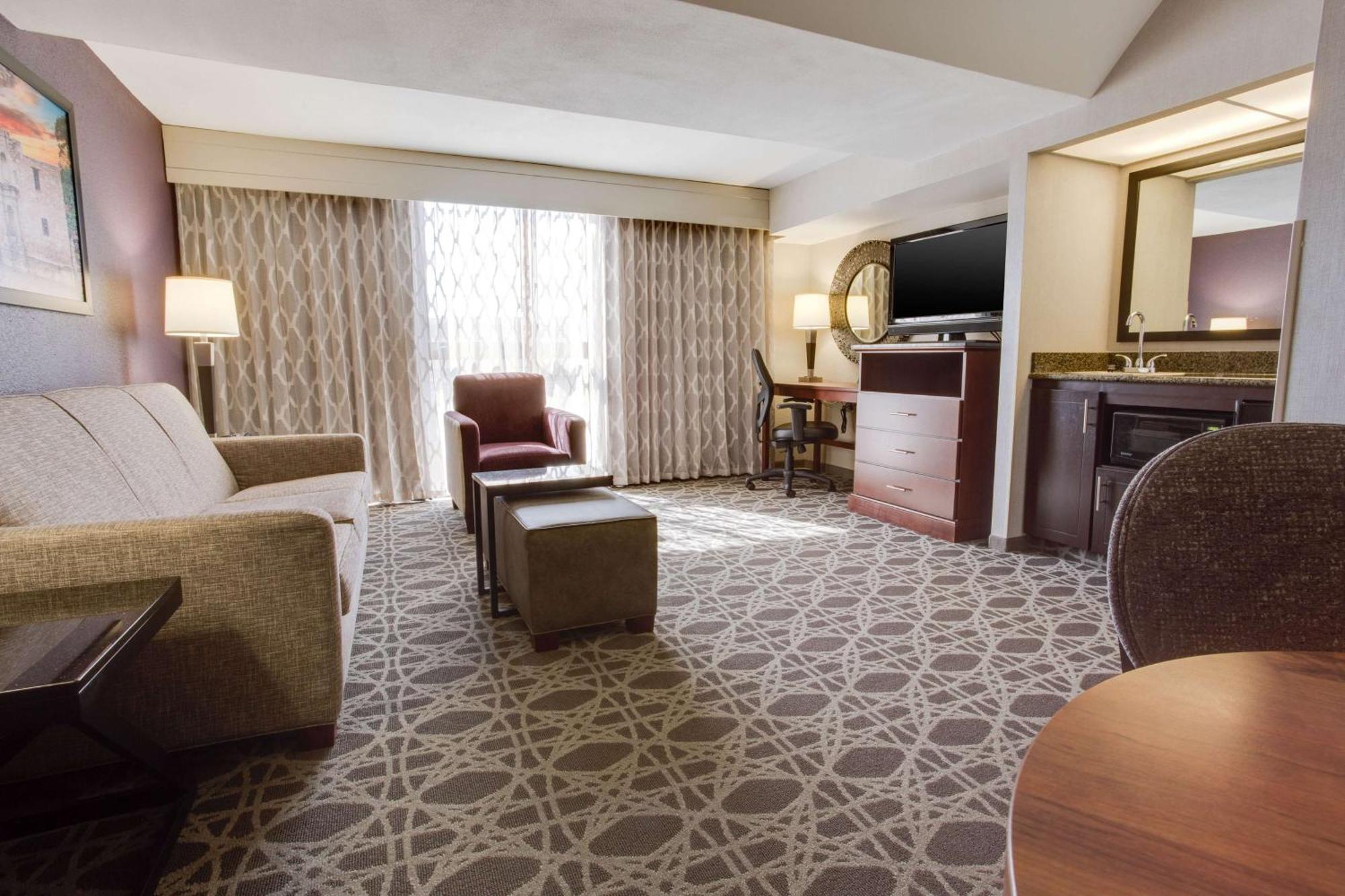 Drury Plaza Hotel San Antonio Airport المظهر الخارجي الصورة