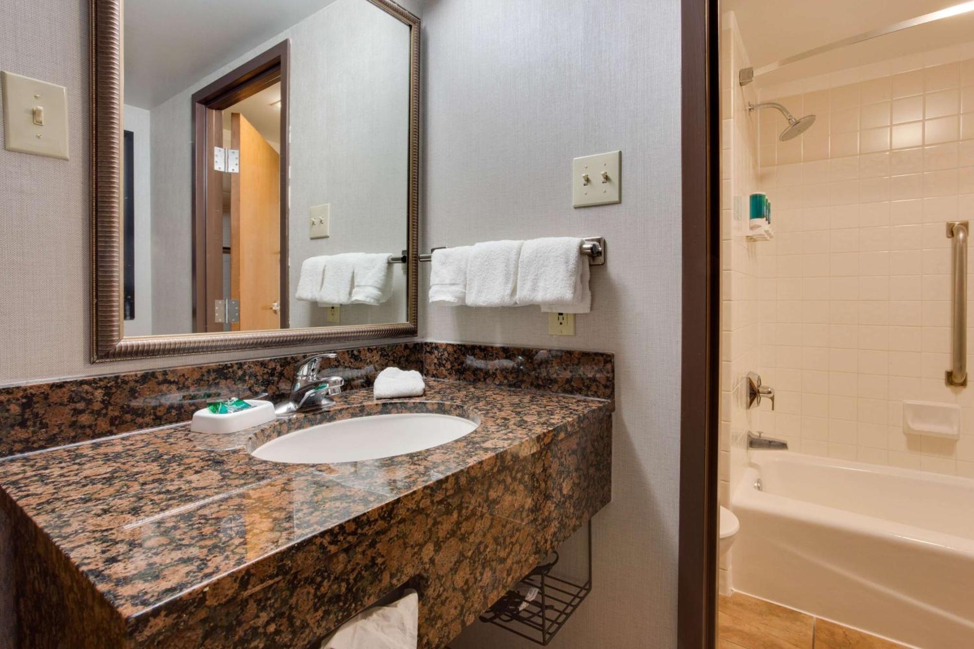 Drury Plaza Hotel San Antonio Airport المظهر الخارجي الصورة