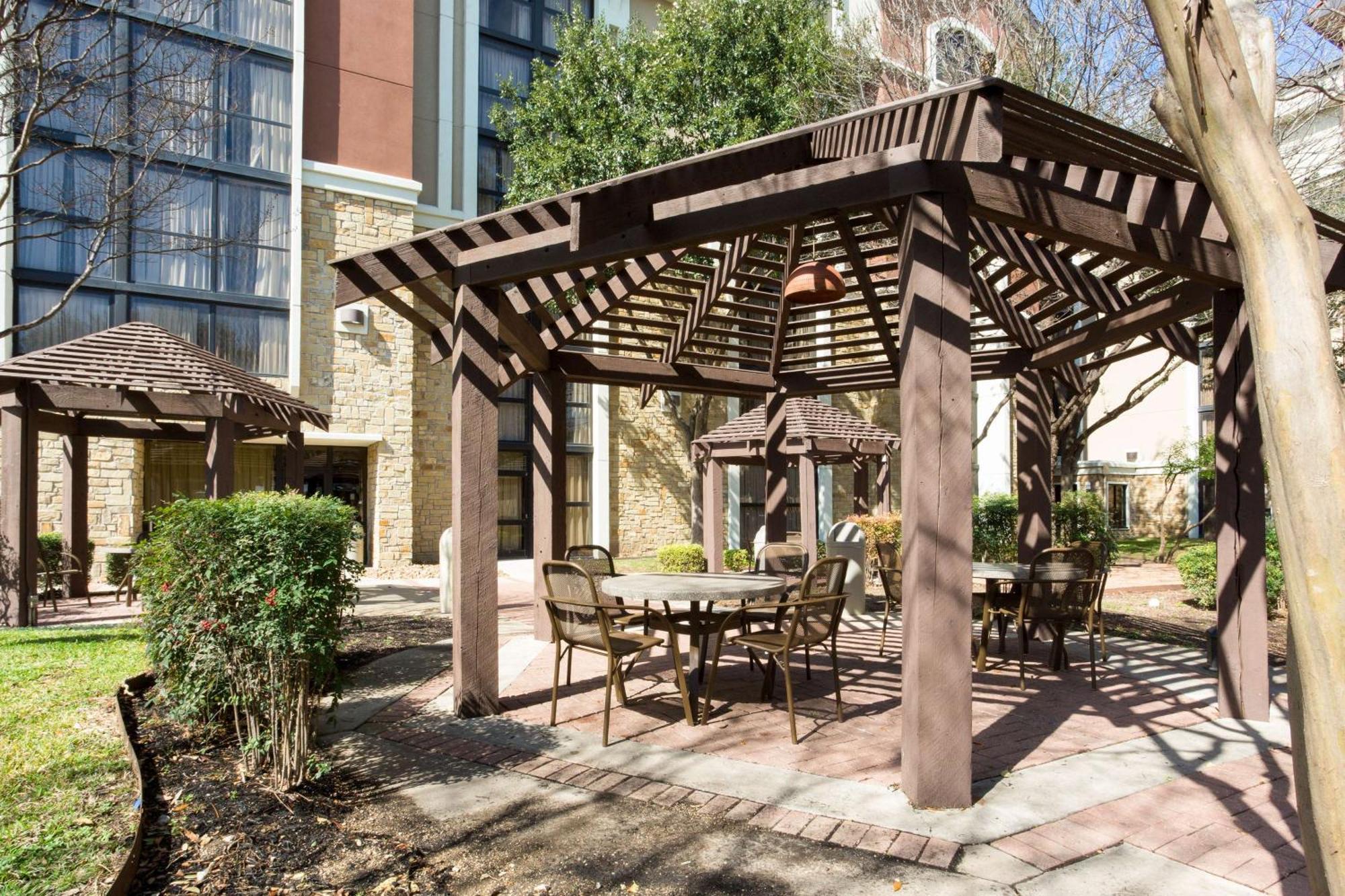 Drury Plaza Hotel San Antonio Airport المظهر الخارجي الصورة